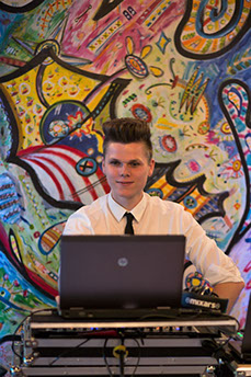 Fabian Jardin, Hochzeits DJ für Hürth Köln un Umgebung, Düsseldorfer Disc Jockey, Jung dynamisch und super DJ für Neuss