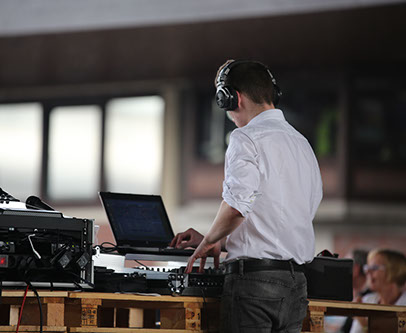 HyperTonLicht DJ Fabian Jardin für Hürth, Köln, Frechen und Umgebung, Hochzeits DJ NRW mit DJ Fabian Jardin und HyperTonLicht