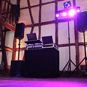 DJ Fabian Jardin stellt beste Veranstaltungstechnik für Ihr Event, zusätzliches Highlight Fotobox für Hürth und Umgebung