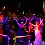 DJ Fabian Jardin, Party in Theater der Träume in Düsseldorf, DJ NRW und Umgebung, DJ Neuss mit HyperTonLicht, Hochzeits DJ