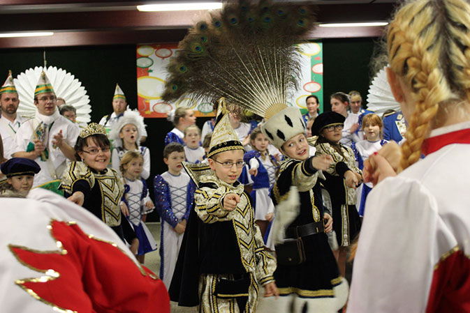 DJ Karneval in Hürth und Köln und HyperTonLicht dem Dienstleister für DJ Service