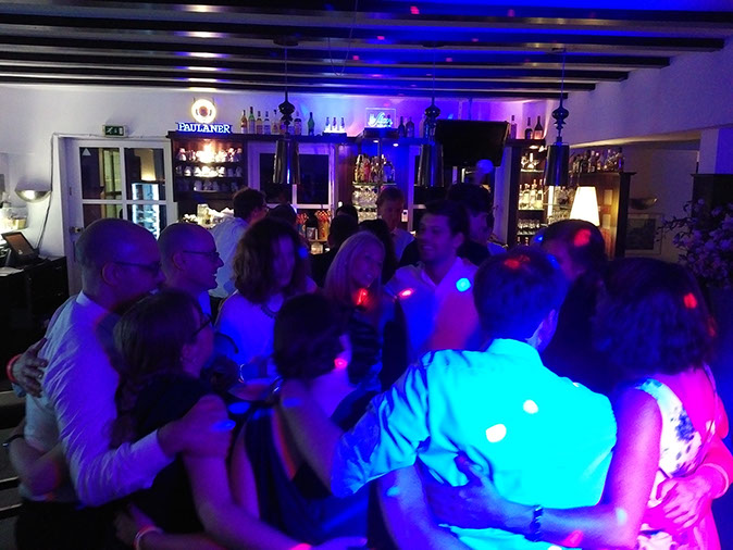 DJ für Köln gesucht? Hier genau richtig bei Fabian Jardin mit den besten Party Liedern